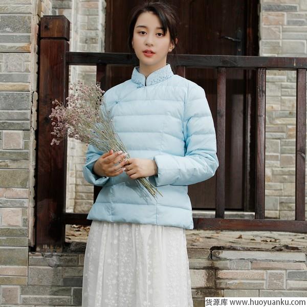 这些短款羽绒服,保暖时尚不臃肿-第10张图片-货源库 这些短款羽绒服,保暖时尚不臃肿-第10张图片-货源库