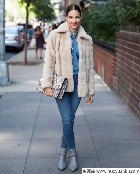 穿什么傲立雪中?这三种外套陪伴度过凛冬-第3张图片-货源库 穿什么傲立雪中?这三种外套陪伴度过凛冬-第3张图片-货源库