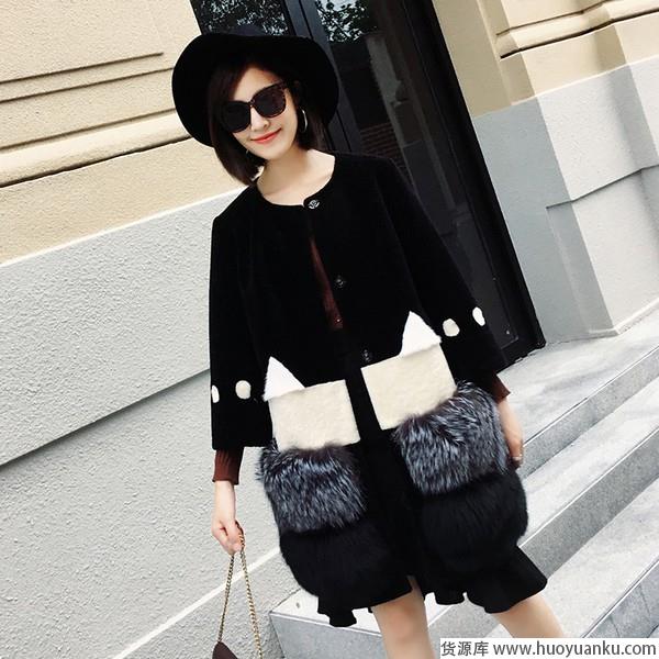 穿什么傲立雪中?这三种外套陪伴度过凛冬-第5张图片-货源库 穿什么傲立雪中?这三种外套陪伴度过凛冬-第5张图片-货源库