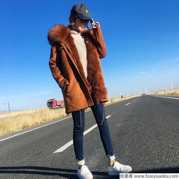 穿什么傲立雪中?这三种外套陪伴度过凛冬-第10张图片-货源库 穿什么傲立雪中?这三种外套陪伴度过凛冬-第10张图片-货源库