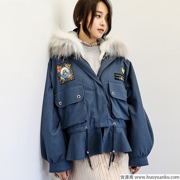 穿什么傲立雪中?这三种外套陪伴度过凛冬-第12张图片-货源库 穿什么傲立雪中?这三种外套陪伴度过凛冬-第12张图片-货源库