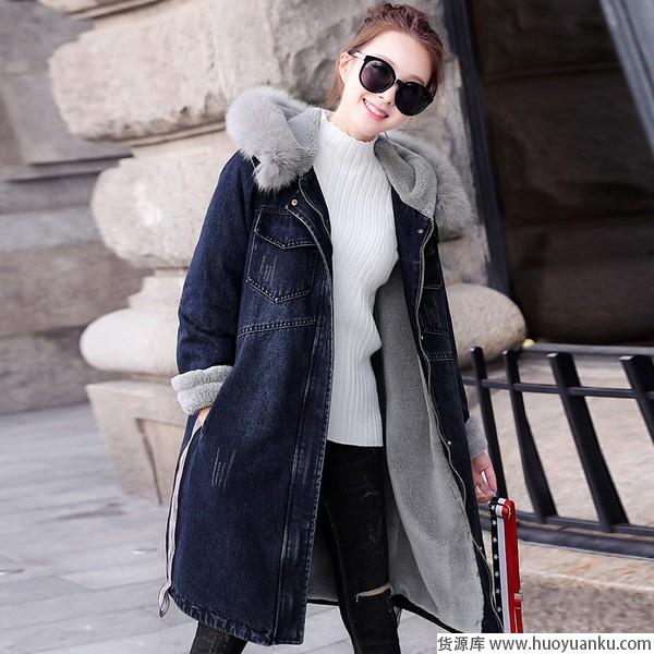 穿什么傲立雪中?这三种外套陪伴度过凛冬-第13张图片-货源库 穿什么傲立雪中?这三种外套陪伴度过凛冬-第13张图片-货源库