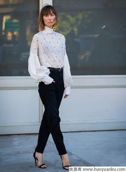 无论走什么风格,都需要万能的黑裤子-第1张图片-货源库 无论走什么风格,都需要万能的黑裤子-第1张图片-货源库