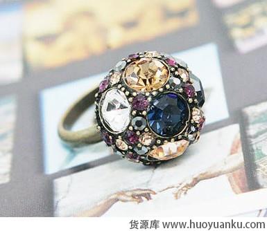 2012饰品潮流指向标-第11张图片-货源库