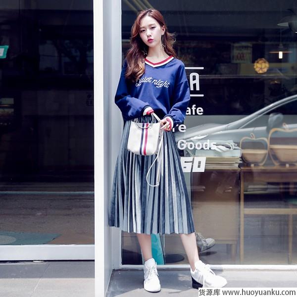 平易近人和富丽堂皇之间还差一道丝绒-第12张图片-货源库