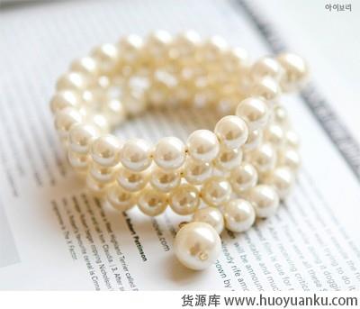 时尚手链的搭配法则-第8张图片-货源库 时尚手链的搭配法则-第8张图片-货源库