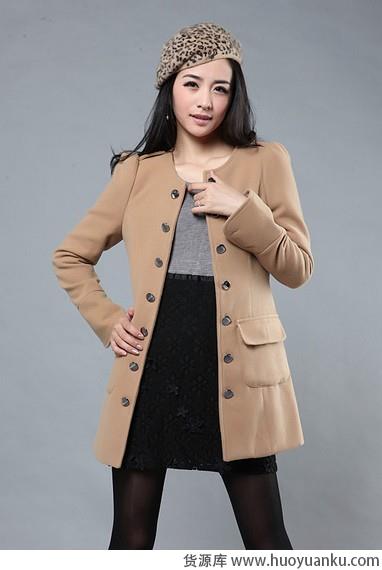 无领大衣领航秋冬时尚-第11张图片-货源库