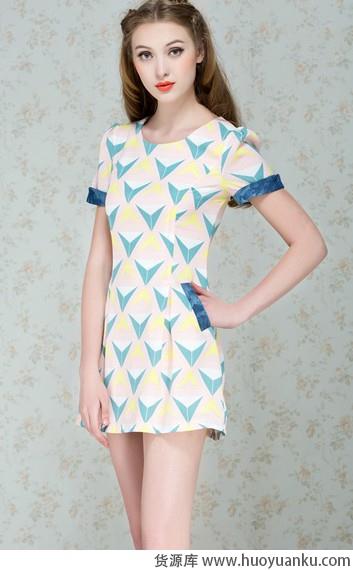 几何印花不难穿成熟大牌随心享-第3张图片-货源库 几何印花不难穿成熟大牌随心享-第3张图片-货源库