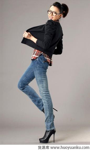 美靴搭档显瘦牛仔小脚裤-第1张图片-货源库