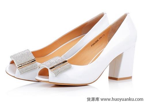 好穿又好看的粗跟鞋-第2张图片-货源库 好穿又好看的粗跟鞋-第2张图片-货源库