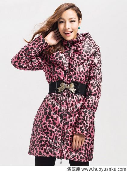 小剂量豹纹为时尚大加分-第11张图片-货源库