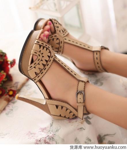 小鞋子寻找真爱的故事-第1张图片-货源库