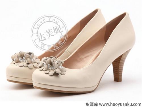 小鞋子寻找真爱的故事-第20张图片-货源库