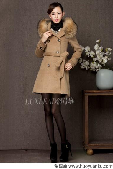 毛毛领让你安然依偎在肩头-第11张图片-货源库 毛毛领让你安然依偎在肩头-第11张图片-货源库