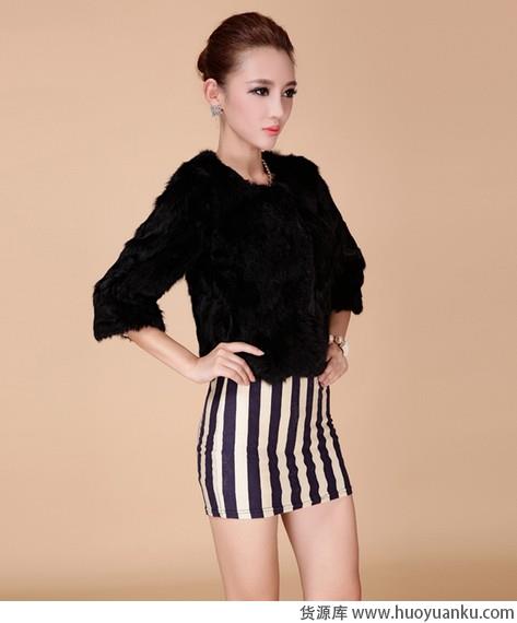 选择黑色单品的理由-第11张图片-货源库