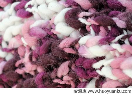 带顶毛线帽浪漫出行-第17张图片-货源库 带顶毛线帽浪漫出行-第17张图片-货源库