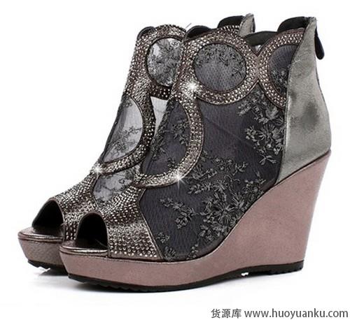 爱上坡跟的忠诚-第8张图片-货源库