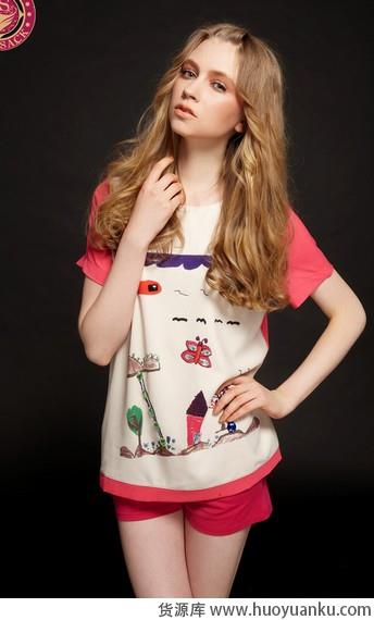 潮T这样穿出高街范-第11张图片-货源库 潮T这样穿出高街范-第11张图片-货源库