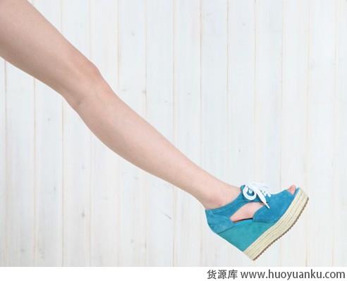 夏季潮流风向之凉鞋篇-第19张图片-货源库 夏季潮流风向之凉鞋篇-第19张图片-货源库