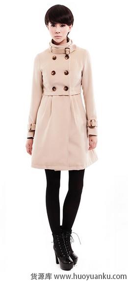 型格大衣今冬俏走简洁奢华风-第9张图片-货源库 型格大衣今冬俏走简洁奢华风-第9张图片-货源库