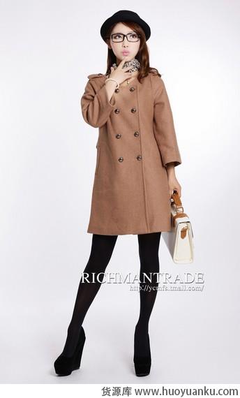 型格大衣今冬俏走简洁奢华风-第11张图片-货源库 型格大衣今冬俏走简洁奢华风-第11张图片-货源库