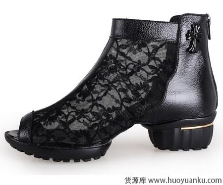 多雨的季节不要穿袜子-第10张图片-货源库