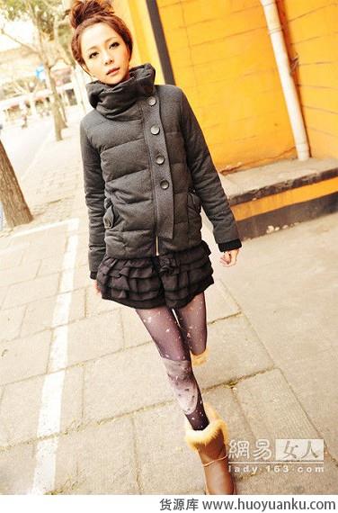 另类打底裤的个性穿搭-第8张图片-货源库