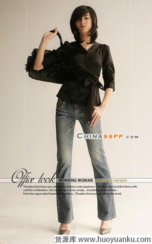 七款典雅黑色调职业装-第6张图片-货源库