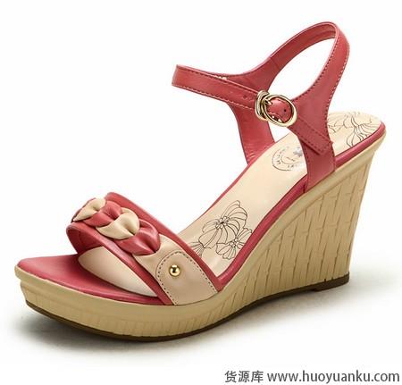 选对款式好身材穿出来-第20张图片-货源库