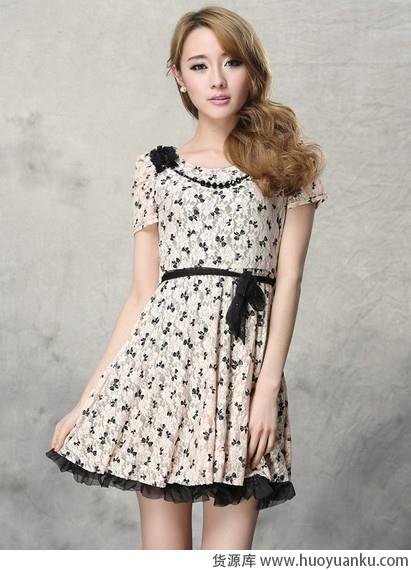 穿不尽的碎花风情-第4张图片-货源库 穿不尽的碎花风情-第4张图片-货源库