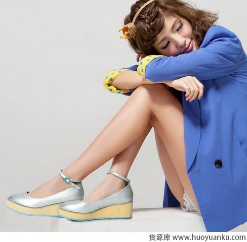 松糕厚底鞋小个子要稳稳的美-第1张图片-货源库 松糕厚底鞋小个子要稳稳的美-第1张图片-货源库