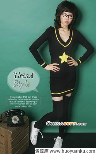 八款简约自然的时尚春装-第2张图片-货源库