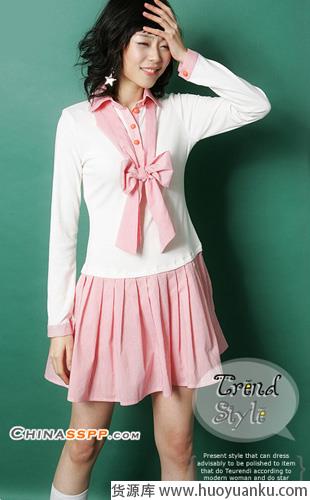 八款简约自然的时尚春装-第7张图片-货源库