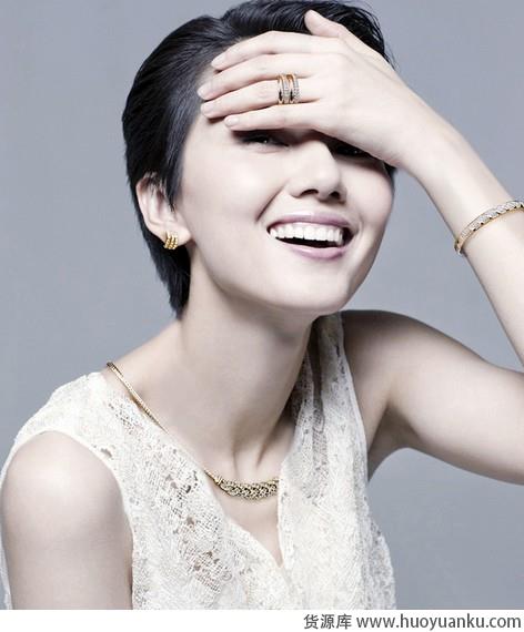 牛仔搭配，早春混搭别出心裁-第2张图片-货源库