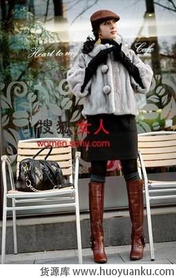 大衣和长靴的搭配-第3张图片-货源库