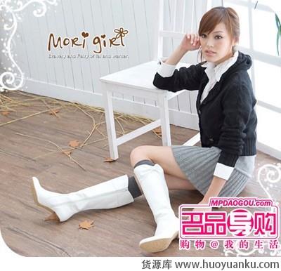 经典白色长靴 经典白色长靴-第1张图片-货源库