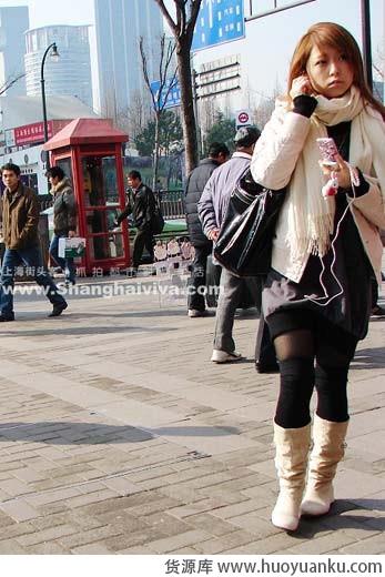 上海MM街头装扮实拍-第3张图片-货源库