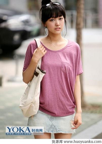 纯色T恤的精彩搭配-第7张图片-货源库 纯色T恤的精彩搭配-第7张图片-货源库