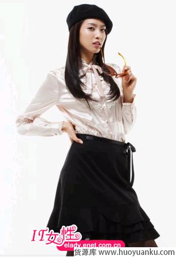 提升成熟高贵气质的黑色调搭配-第7张图片-货源库