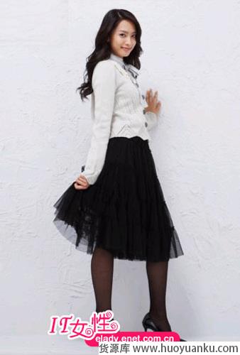 提升成熟高贵气质的黑色调搭配-第12张图片-货源库