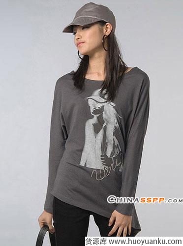 动感十足的长款T恤-第12张图片-货源库