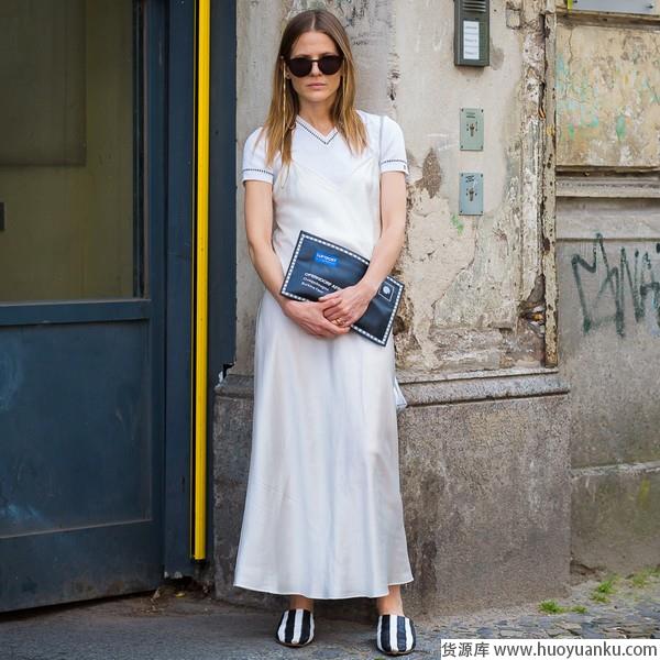 高贵优雅魅力难挡，丝缎衣裙美到发光-第2张图片-货源库