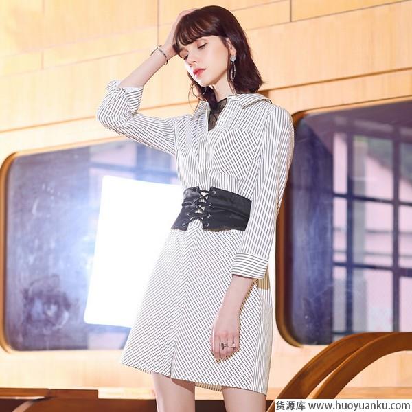 秋季裙装质感为首,换季穿搭有它不愁-第13张图片-货源库 秋季裙装质感为首,换季穿搭有它不愁-第13张图片-货源库