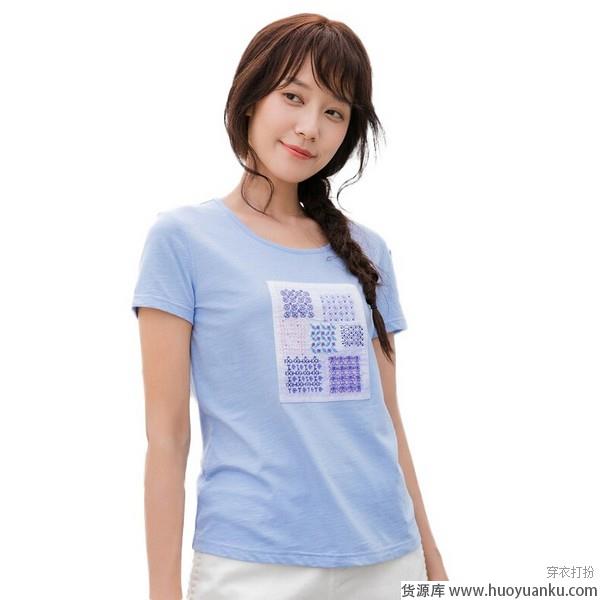 粉嫩婴儿蓝,夏日T恤氤氲冰爽味道-第1张图片-货源库 粉嫩婴儿蓝,夏日T恤氤氲冰爽味道-第1张图片-货源库