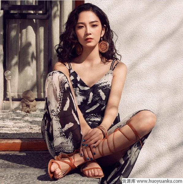 出去玩儿,当然要穿裙子了-第2张图片-货源库 出去玩儿,当然要穿裙子了-第2张图片-货源库