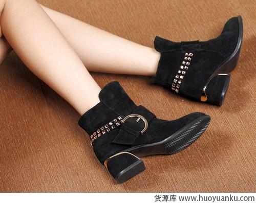 真皮秋鞋上镜款,品位时尚大比拼-第6张图片-货源库 真皮秋鞋上镜款,品位时尚大比拼-第6张图片-货源库