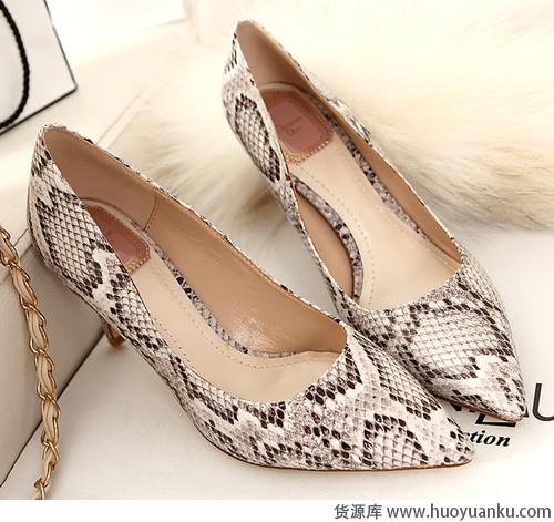 九类高跟鞋让你成为百变女王-第10张图片-货源库