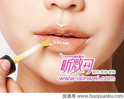教你打造甜蜜可人俏女郎妆容-第6张图片-货源库