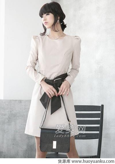 雅致纯白连衣裙-第10张图片-货源库