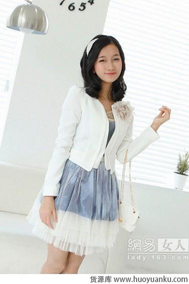 浪漫飘逸公主款裙装-第3张图片-货源库